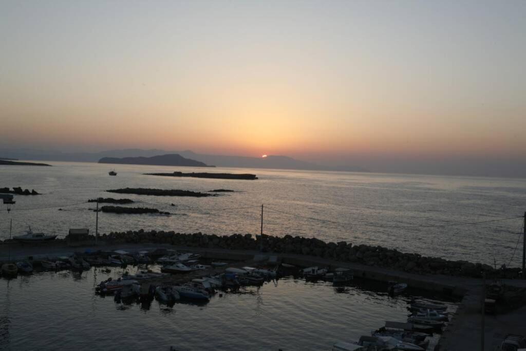 Leilighet Sea & Town Getaway *